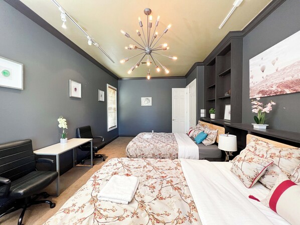 7 chambres, fer et planche à repasser, Wi-Fi, draps fournis