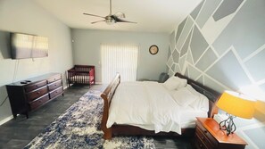 4 habitaciones, escritorio, tabla de planchar con plancha y wifi gratis