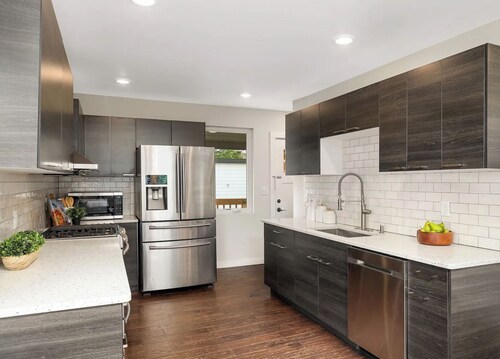 Charming 3-bedroom townhome with fitness room and AC in lovely Mankato