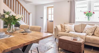 2 bedroom accommodation in Dacre Banks, near Pateley Bridge