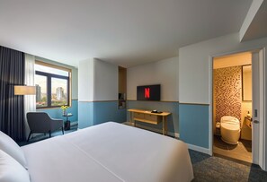 Premier City View King Room - M Village Hotel Kim Ma (Ward Ba Dinh)