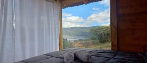 Cabane, vue lac | Vue sur le lac