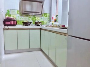 Apartment | Private kitchen | Fridge, stovetop