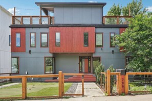 Exterior - Beautiful/Modern/Putting Grn/Close to city/Slps 8 (Atlanta)