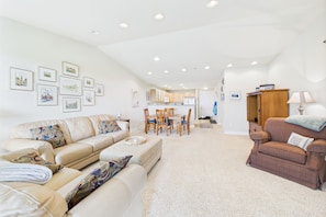 Living area - Coastin’ in Comfort (Westport)