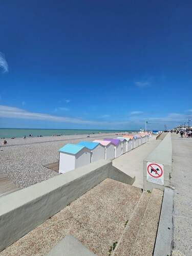 Renovated house facing Le Tréport marina, close to all amenities