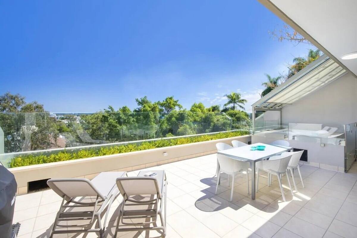 2 Bedroom Elevated Hinterland | Private kitchen