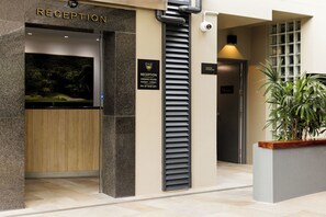 Reception - Number One In Hastings Street (Noosa Heads)