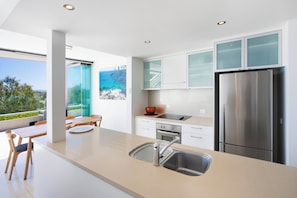 Standard Apartment | Private kitchen | Full-size fridge, microwave, oven, stovetop