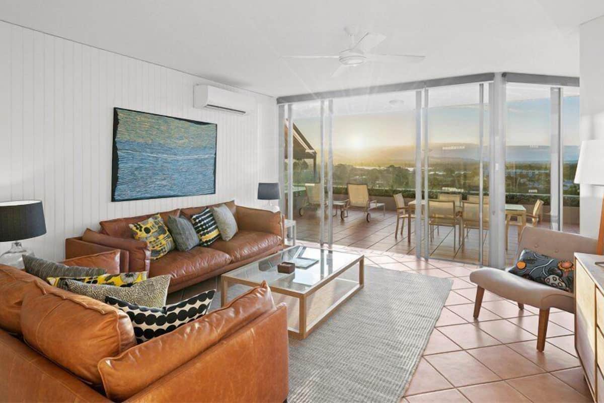 Standard Apartment, Ocean View | Living area