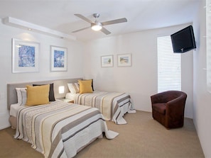 Standard Apartment, Valley View | Desk, laptop workspace, free WiFi