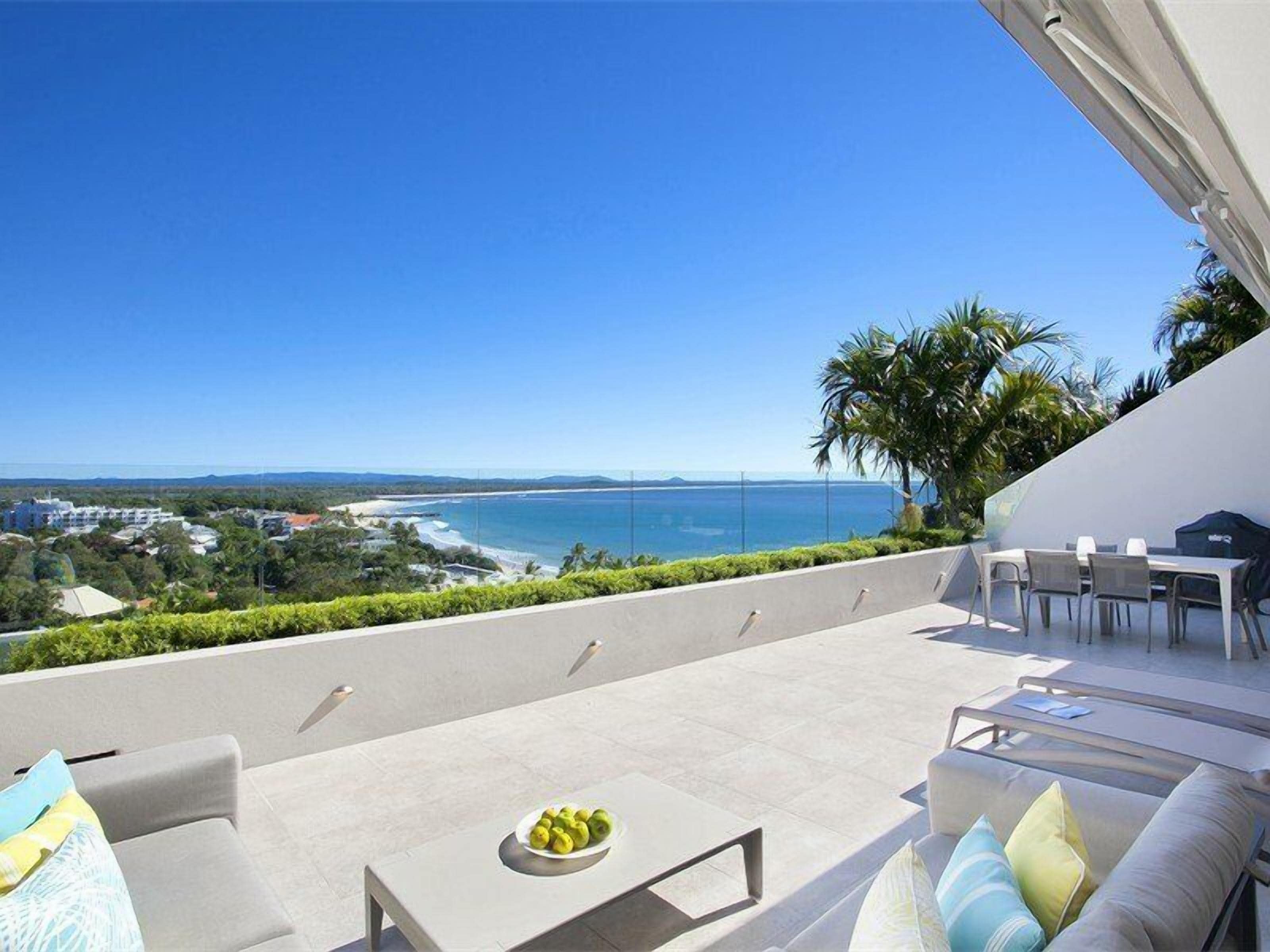 3 Bedroom Deluxe Ocean View | Terrace/patio