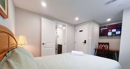 Cozy Rooms Near Subway