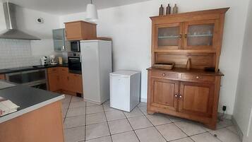 Mikrowelle, Ofen, Herdplatte, Geschirrspüler