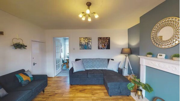 Apartment | Living area