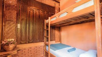 Chambre Simple Classique | Draps en coton égyptien, literie de qualité supérieure, Wi-Fi gratuit