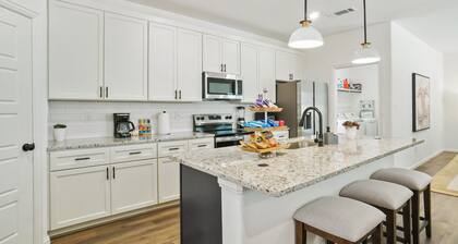 Modern NEW Home Minutes from the Fort Worth Stockyards & TCU