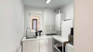 Refrigerador, microondas, parrilla de estufa y lavavajillas