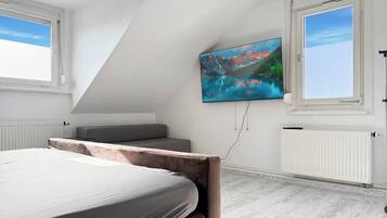 3 bedrooms, WiFi, bed sheets