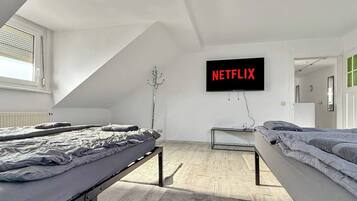 3 bedrooms, WiFi, bed sheets