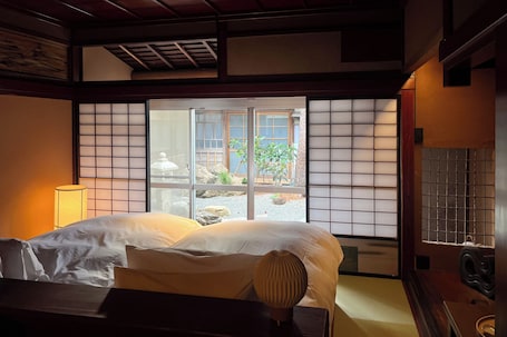 Double Room, Garden View | In-room safe, iron/ironing board, free WiFi