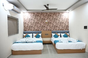 Family Room | Free WiFi