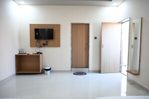 Family Room | Free WiFi