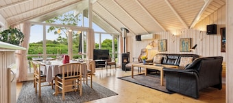 Beachside holiday home for the whole family