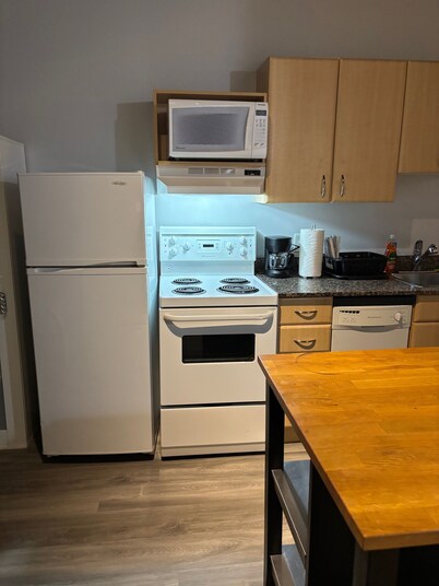 Downtown Edmonton Loft – Bright, Modern & Affordable