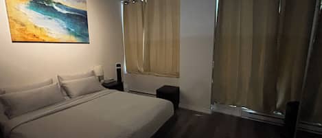 1 habitación, escritorio, tabla de planchar con plancha y wifi gratis