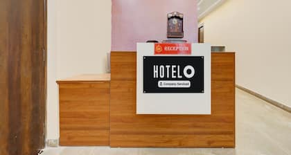 Hotel O Pari Chowk Metro Station