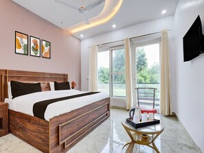 1 bedroom - Hotel O Pari Chowk Metro Station (Greater Noida)