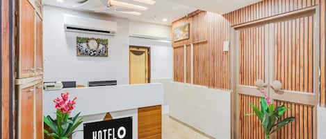 House | Reception