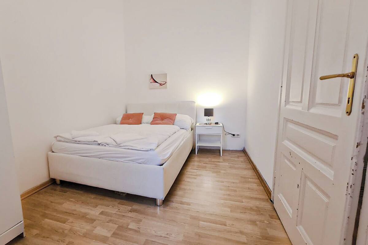 Basic Room | Free WiFi