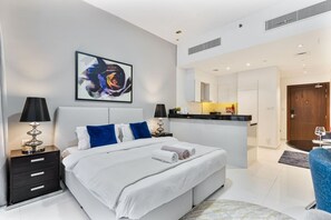1 bedroom, desk, iron/ironing board, free WiFi - Modern & Cozy Studio | Golf Course Community (Dubai)