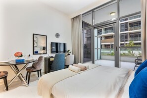1 bedroom, desk, iron/ironing board, free WiFi