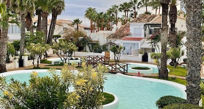 Apartment in Roquetas am Strand und Pool