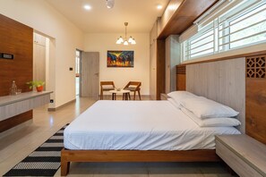 5 Schlafzimmer, Bügeleisen/Bügelbrett, Internetzugang, Bettwäsche