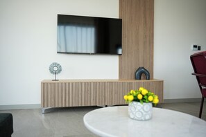 スーペリア アパートメント バルコニー シティビュー | テレビ