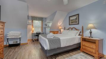 3 bedrooms, desk, free WiFi, bed sheets