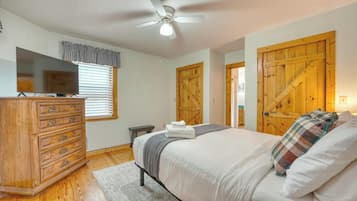 3 chambres, bureau, Wi-Fi gratuit, draps fournis