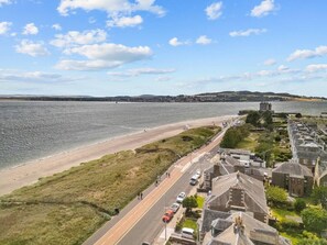 Nær stranden