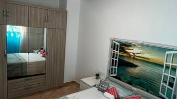 3 bedrooms, iron/ironing board, WiFi, bed sheets