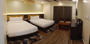 Habitació quàdruple | Escriptori i wifi gratuïta 