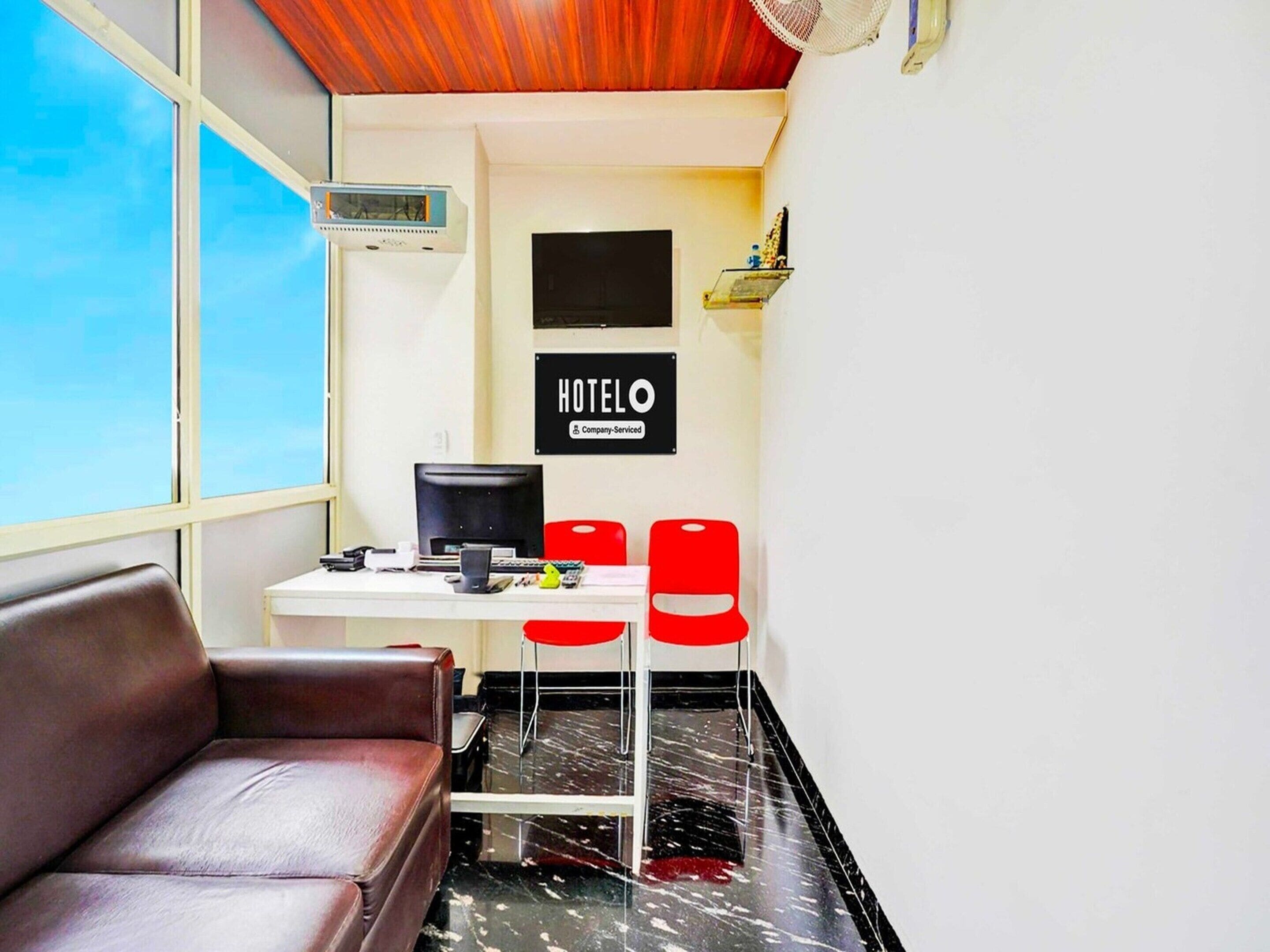 Hus | Reception