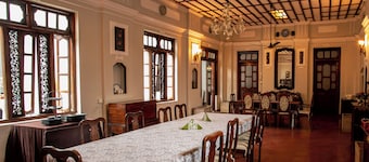 Spacious 6-bedroom heritage & wellness bungalow in Kandy with AC  culinary class