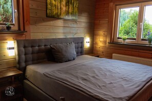 2 Schlafzimmer, BĂŒgeleisen/BĂŒgelbrett, WLAN, BettwĂ€sche