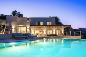 A heated pool - Sea View Reverie with a Secluded Beach by etouri (Heraklion)