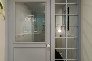 Property entrance - Orly Minbak (Seoul)