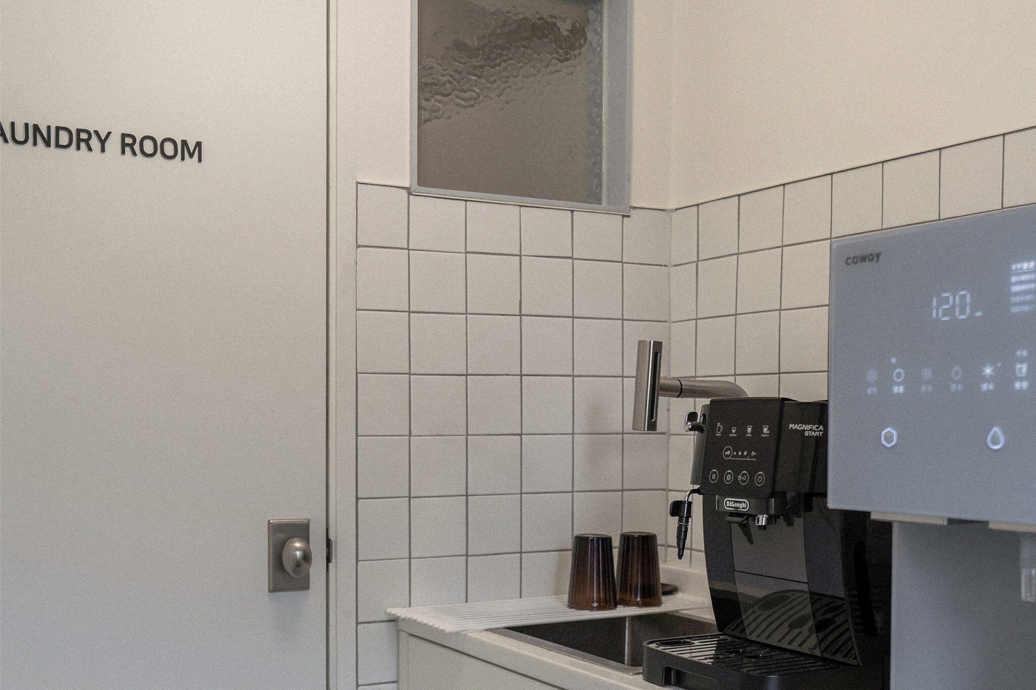 Fridge, microwave, cookware/dishes/utensils